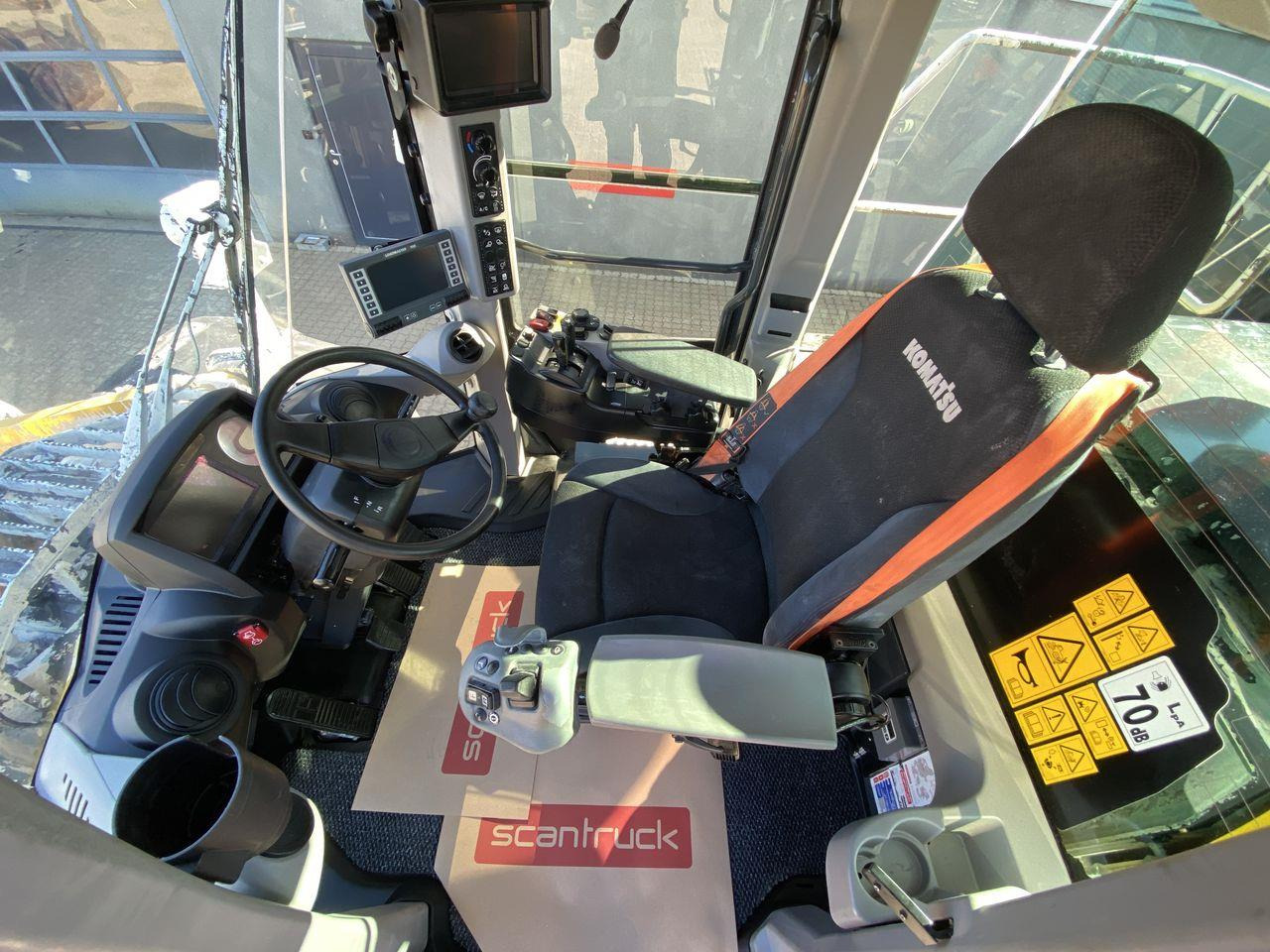 Komatsu WA475-10EO - Chargeuse sur pneus: photos 3 Komatsu WA475-10EO - Chargeuse sur pneus: photos 3