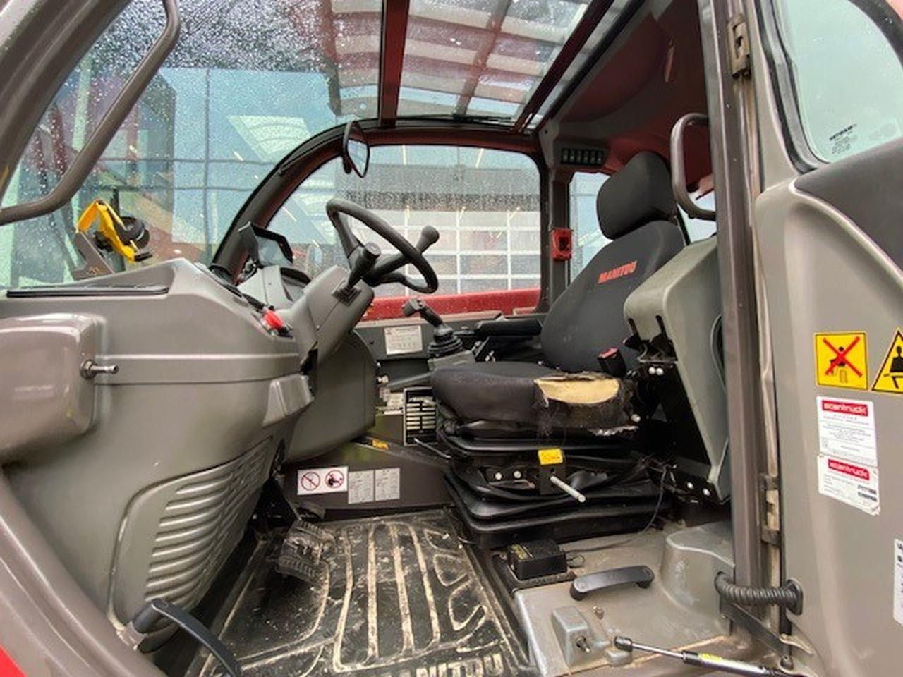 Manitou MRT2470P+ ST4 - Chariot télescopique: photos 5 Manitou MRT2470P+ ST4 - Chariot télescopique: photos 5