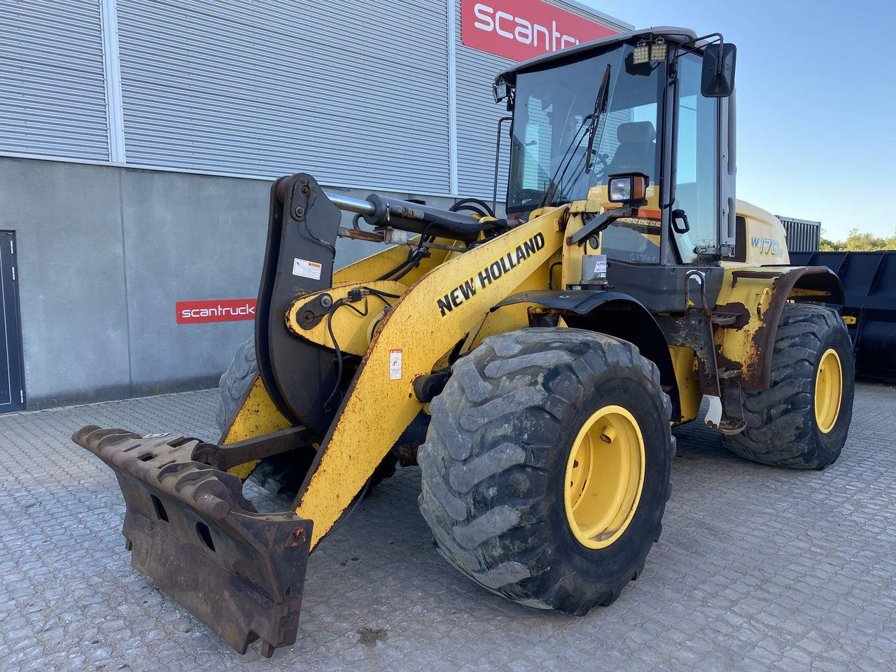 New Holland W170B - Chargeuse sur pneus: photos 1 New Holland W170B - Chargeuse sur pneus: photos 1