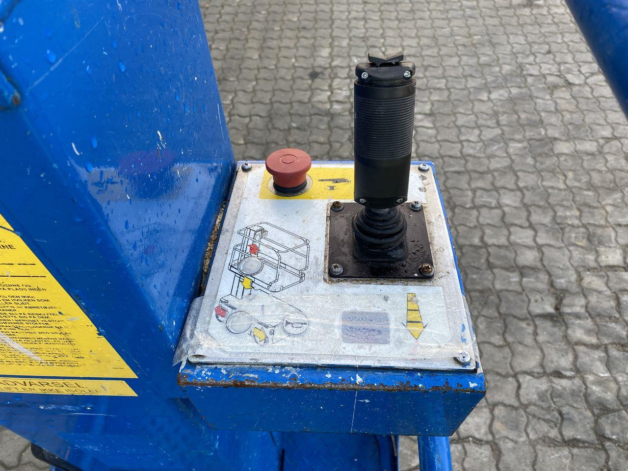 Snorkel TM12 - Nacelle à mât vertical: photos 3 Snorkel TM12 - Nacelle à mât vertical: photos 3