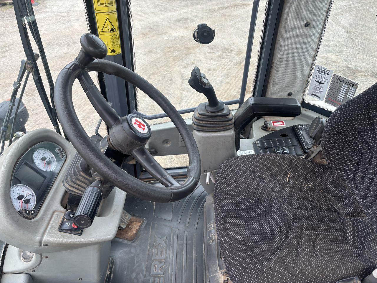 Terex TL100 - Valet de ferme: photos 3 Terex TL100 - Valet de ferme: photos 3