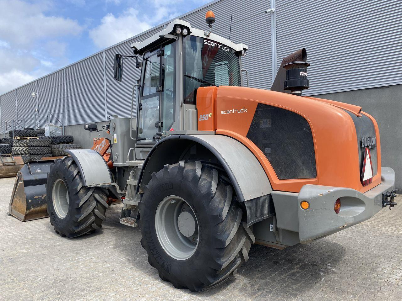 Weycor AR250e - Chargeuse sur pneus: photos 2 Weycor AR250e - Chargeuse sur pneus: photos 2