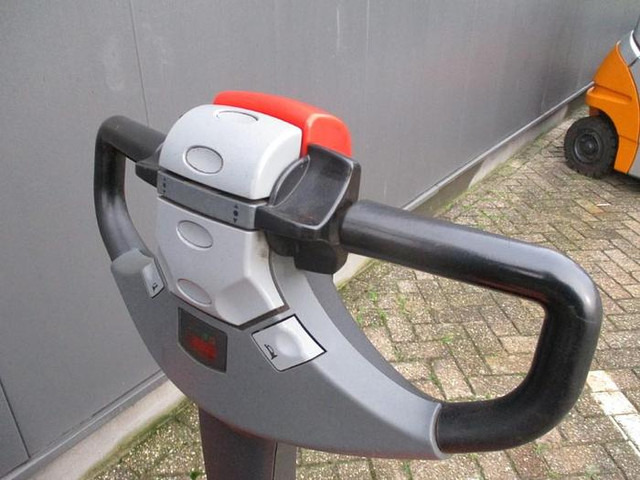 BT SWE 120 - Gerbeur: photos 5 BT SWE 120 - Gerbeur: photos 5