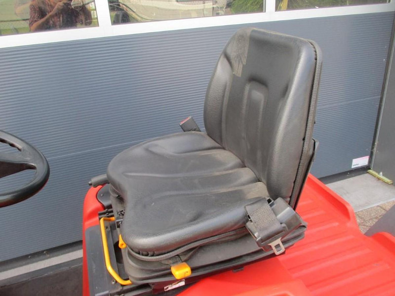 Linde P 60 - Chariot tracteur: photos 5 Linde P 60 - Chariot tracteur: photos 5