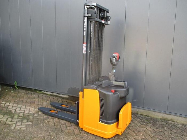 Still EGV S14 - Gerbeur: photos 1 Still EGV S14 - Gerbeur: photos 1