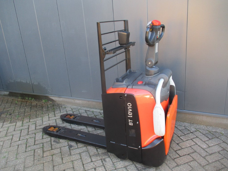 Toyota LPE 200 - Transpalette: photos 3 Toyota LPE 200 - Transpalette: photos 3