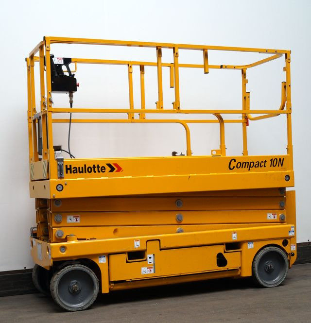 Haulotte Compact 10N - Nacelle ciseaux: photos 1 Haulotte Compact 10N - Nacelle ciseaux: photos 1