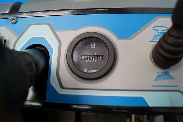 Isal PB155 LPG - Balayeuse industrielle: photos 4 Isal PB155 LPG - Balayeuse industrielle: photos 4