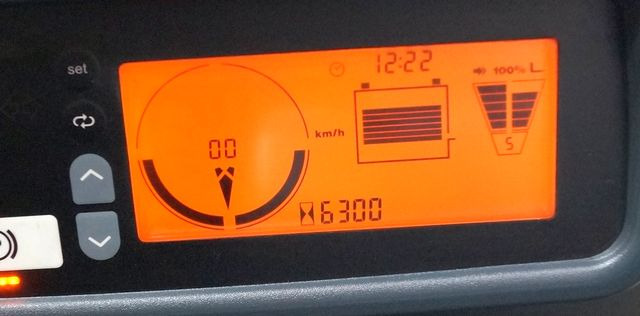 Jungheinrich EFG320 - Chariot élévateur électrique: photos 4 Jungheinrich EFG320 - Chariot élévateur électrique: photos 4