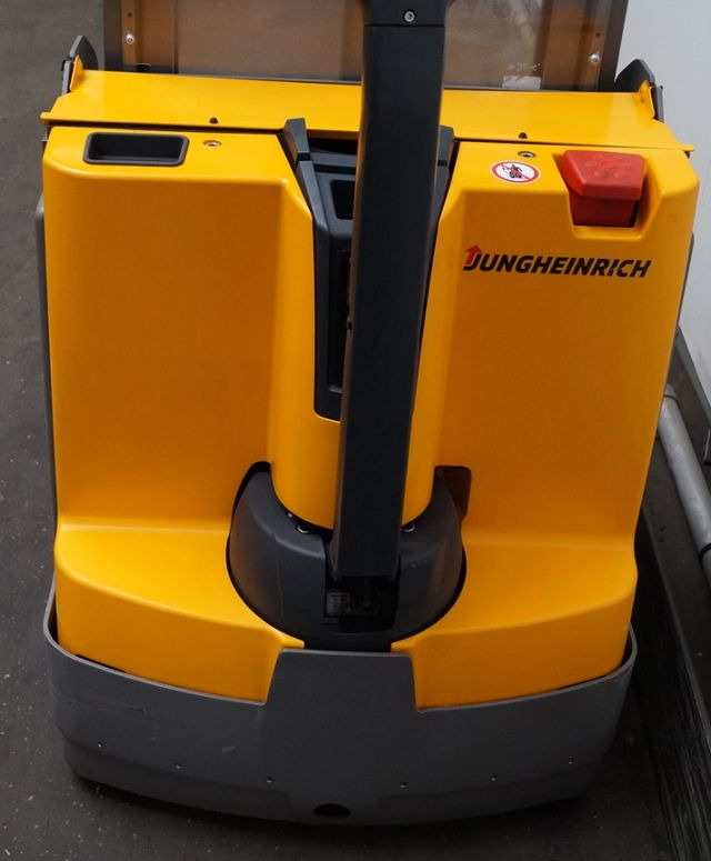 Jungheinrich EJD118 - Gerbeur: photos 3 Jungheinrich EJD118 - Gerbeur: photos 3