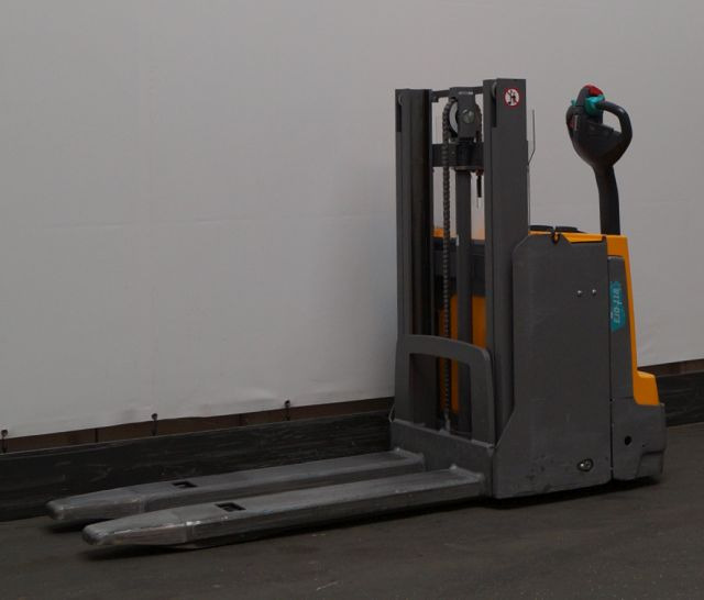 Jungheinrich EJD118 - Gerbeur: photos 1 Jungheinrich EJD118 - Gerbeur: photos 1