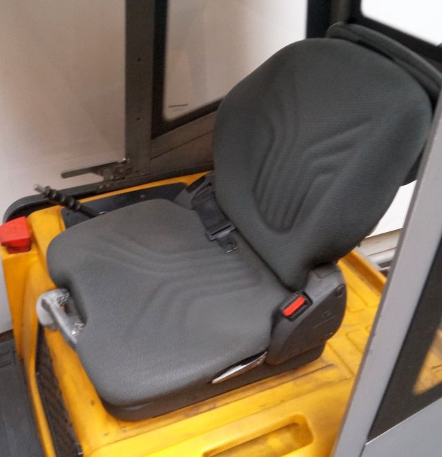 Jungheinrich EZS570 - Chariot tracteur: photos 5 Jungheinrich EZS570 - Chariot tracteur: photos 5