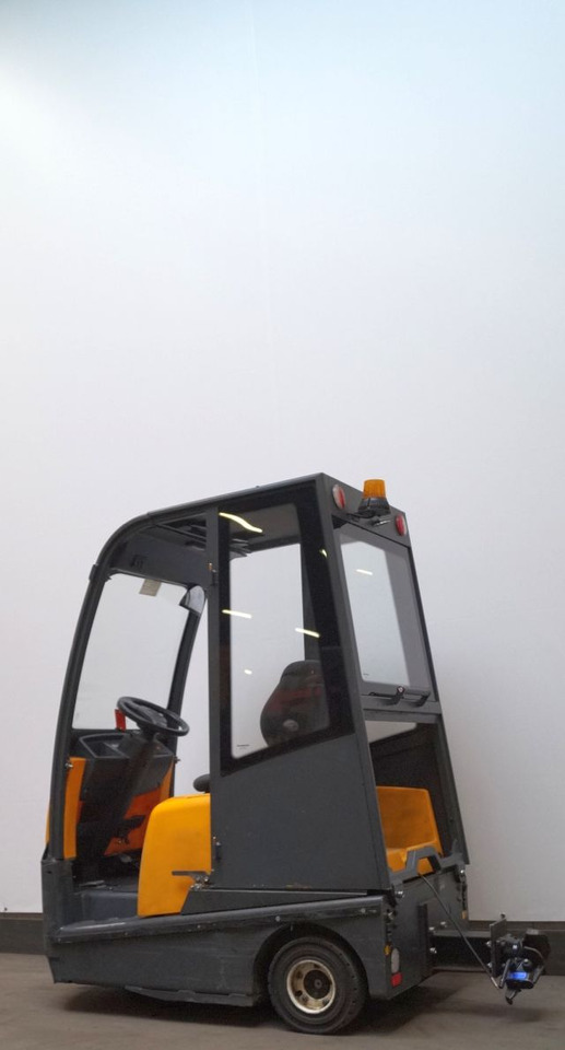 Jungheinrich EZS570 - Chariot tracteur: photos 2 Jungheinrich EZS570 - Chariot tracteur: photos 2