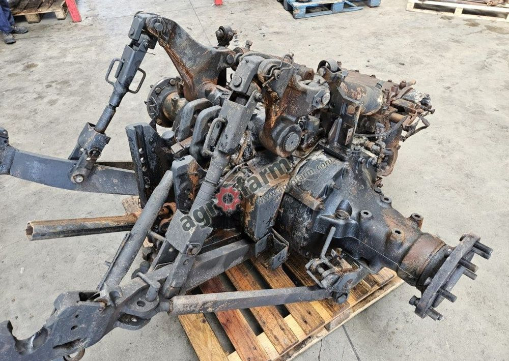 MOST TYLNY I SKRZYNIA BIEGÓW FENDT 716 - Boîte de vitesse: photos 1 MOST TYLNY I SKRZYNIA BIEGÓW FENDT 716 - Boîte de vitesse: photos 1