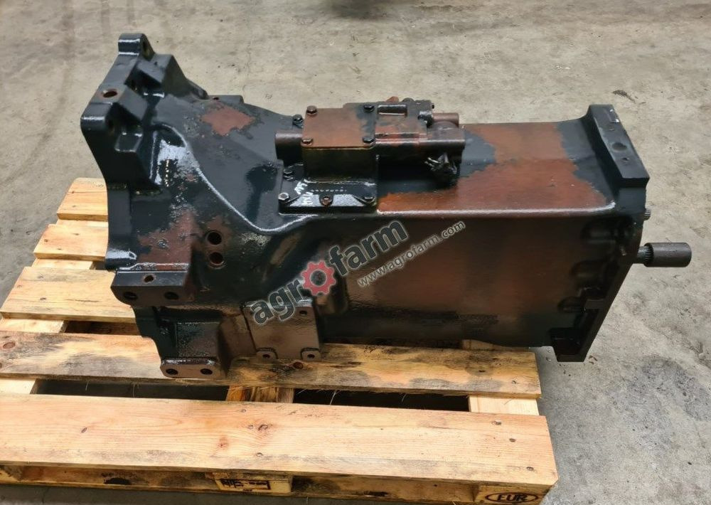 Skrzynia biegów Case MXU 135 - Boîte de vitesse: photos 2 Skrzynia biegów Case MXU 135 - Boîte de vitesse: photos 2