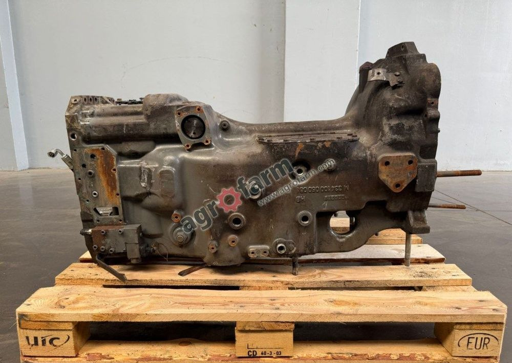 Skrzynia biegów Fendt 209 Vario S3 - Boîte de vitesse: photos 1 Skrzynia biegów Fendt 209 Vario S3 - Boîte de vitesse: photos 1