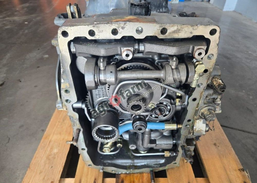 Skrzynia biegów Fendt 210 F Vario, ML70 - Boîte de vitesse: photos 4 Skrzynia biegów Fendt 210 F Vario, ML70 - Boîte de vitesse: photos 4