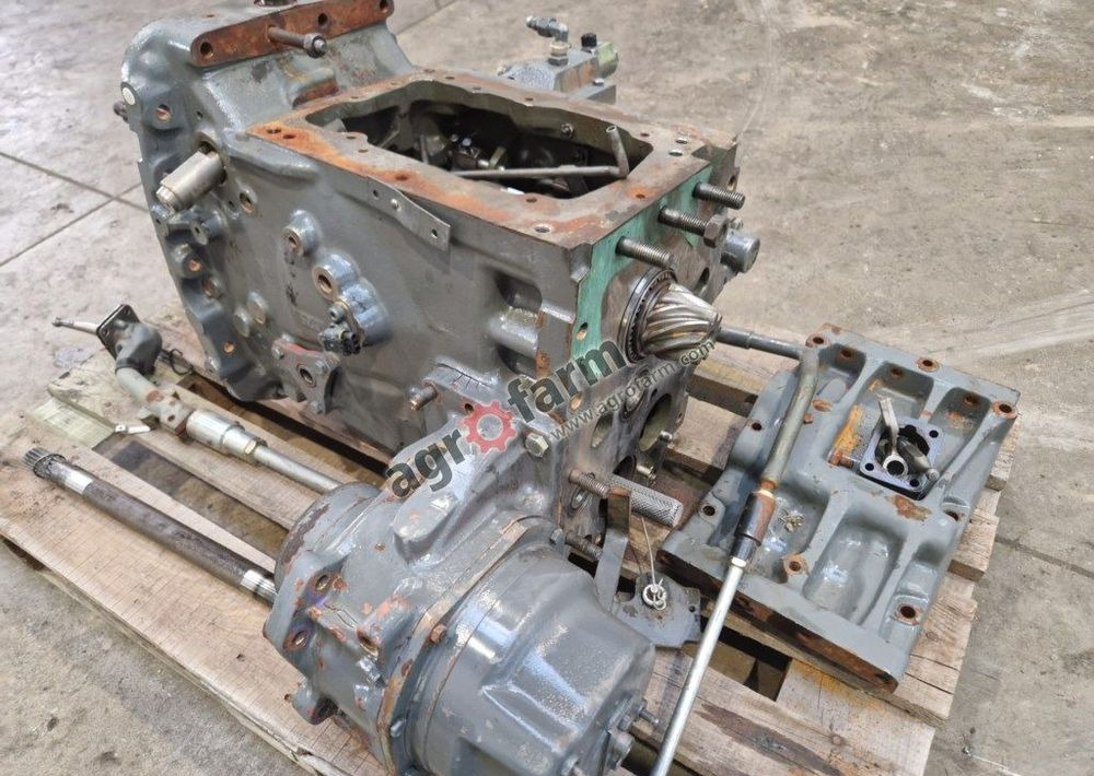 Skrzynia biegów Fendt 310C - Boîte de vitesse: photos 1 Skrzynia biegów Fendt 310C - Boîte de vitesse: photos 1