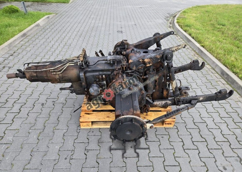 Skrzynia biegów, most tylny Valtra N91 TB07881 - Boîte de vitesse: photos 2 Skrzynia biegów, most tylny Valtra N91 TB07881 - Boîte de vitesse: photos 2