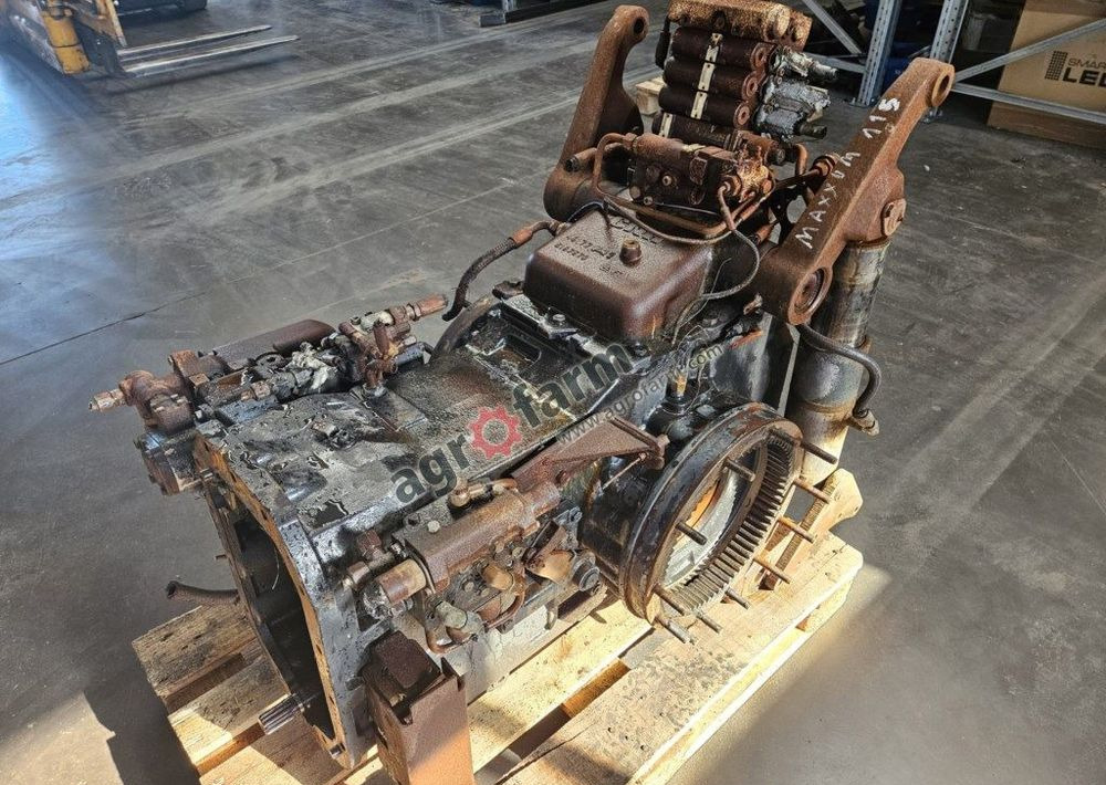 TYLNY MOST CASE MAXXUM 115 44980058 - Boîte de vitesse: photos 1 TYLNY MOST CASE MAXXUM 115 44980058 - Boîte de vitesse: photos 1