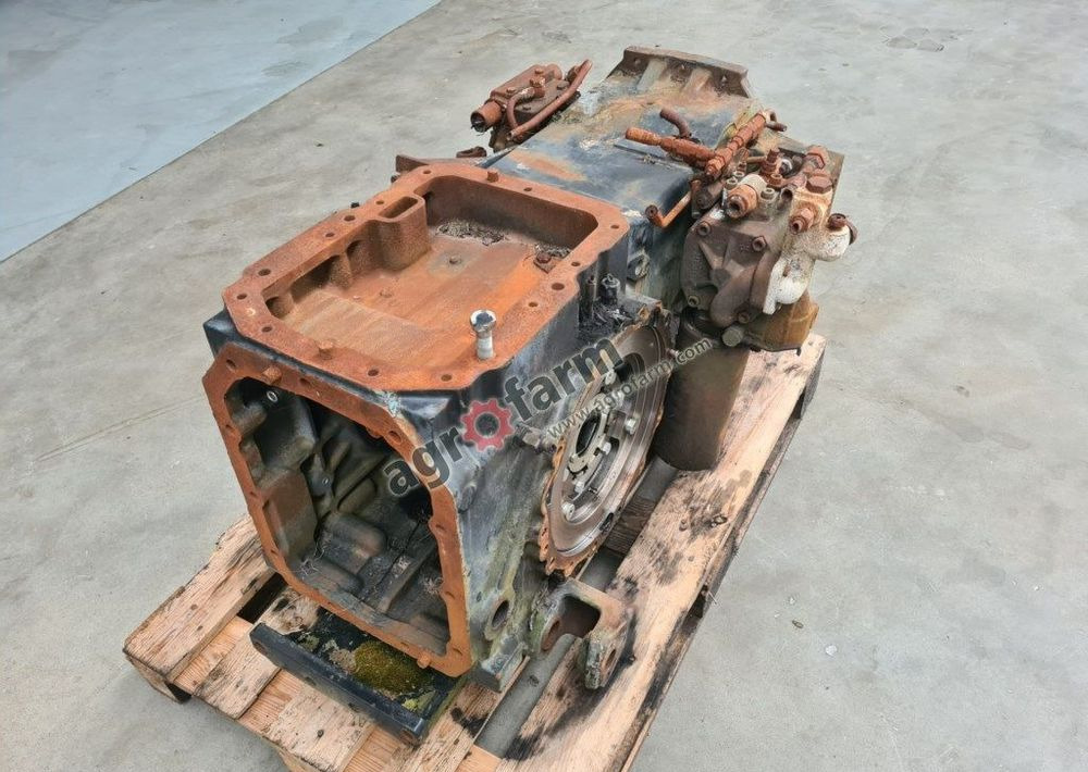 TYLNY MOST NEW HOLLAND T6.160 44980050 - Boîte de vitesse: photos 3 TYLNY MOST NEW HOLLAND T6.160 44980050 - Boîte de vitesse: photos 3