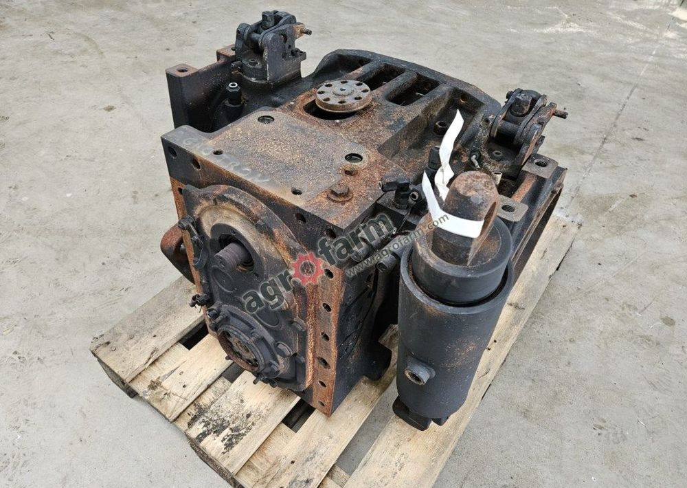 Tylny most Case CS 110 1331003301409 - Boîte de vitesse: photos 2 Tylny most Case CS 110 1331003301409 - Boîte de vitesse: photos 2