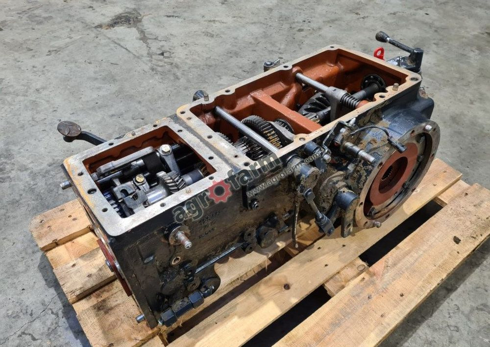 Tylny most Case PJV 65 12646 - Boîte de vitesse: photos 1 Tylny most Case PJV 65 12646 - Boîte de vitesse: photos 1