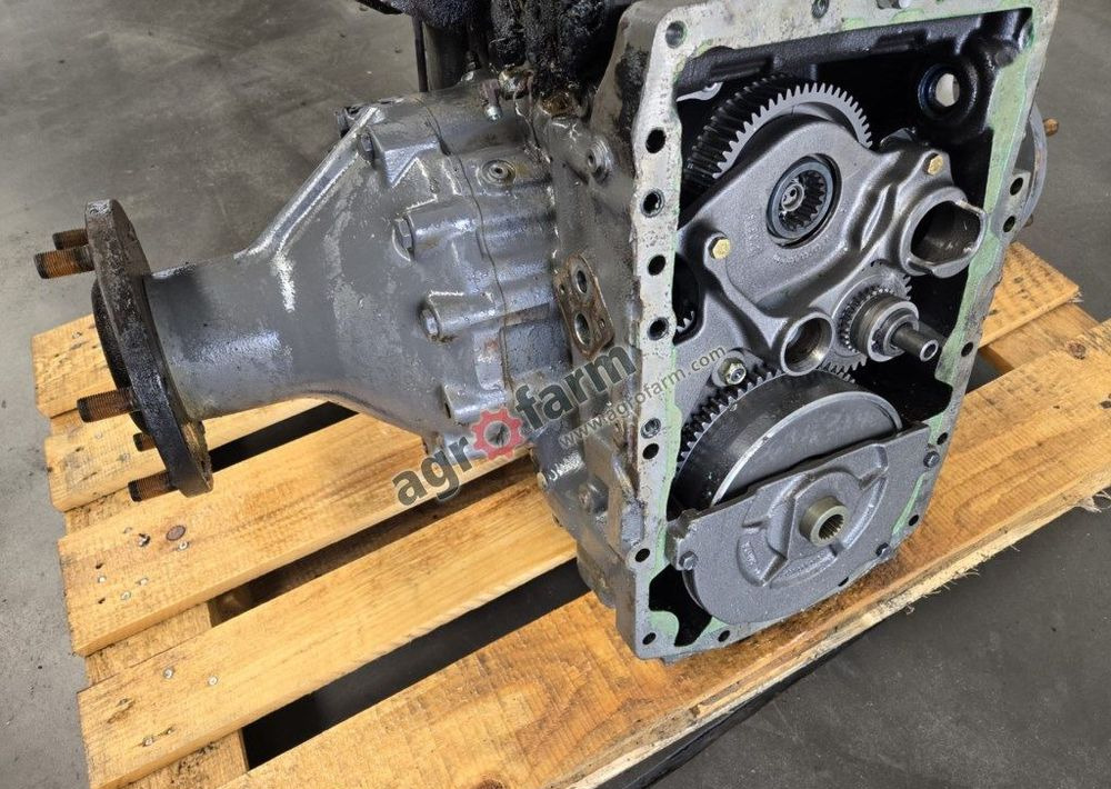 Tylny most Fendt 210 F Vario - Boîte de vitesse: photos 3 Tylny most Fendt 210 F Vario - Boîte de vitesse: photos 3