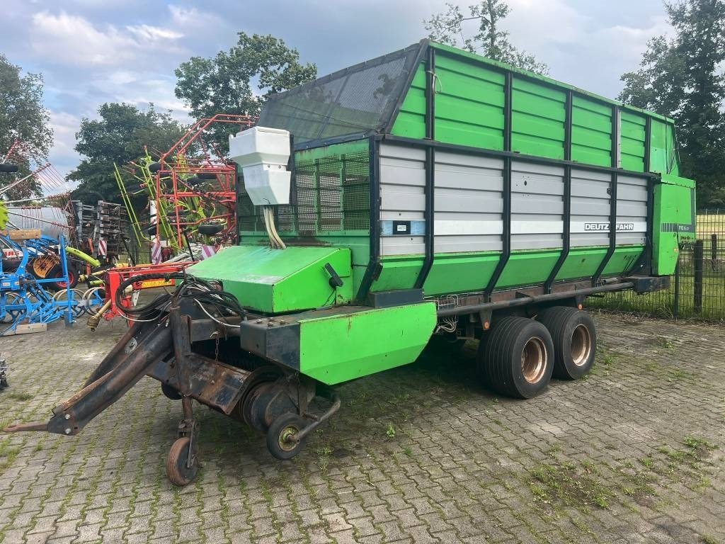 Deutz-fahr FE 6.37 opraap doseerwagen - Autochargeuse: photos 1 Deutz-fahr FE 6.37 opraap doseerwagen - Autochargeuse: photos 1