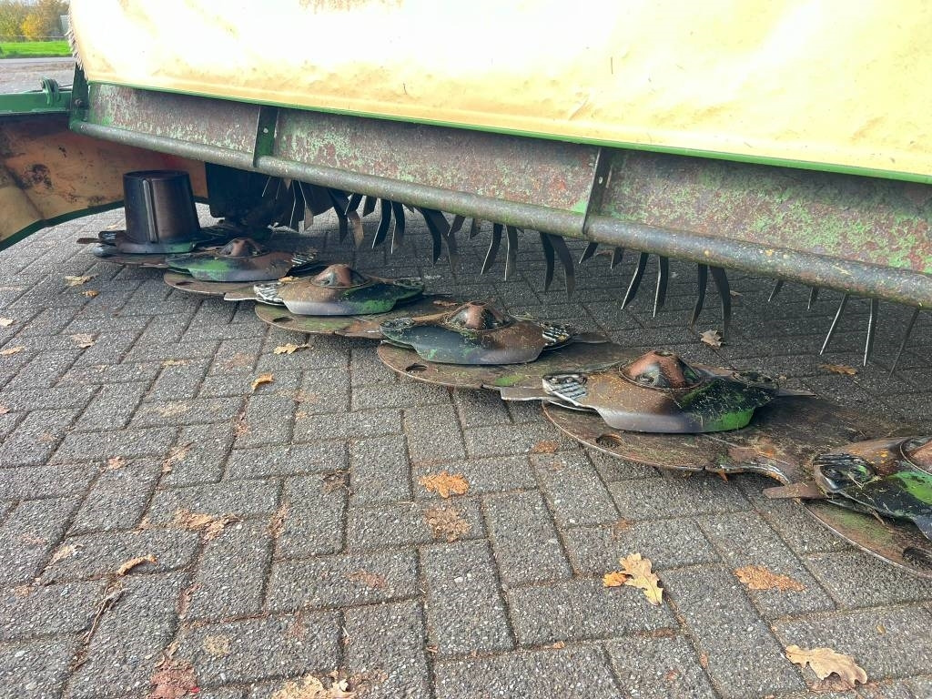 Krone Easy Cut R 320CV - Faucheuse: photos 5 Krone Easy Cut R 320CV - Faucheuse: photos 5