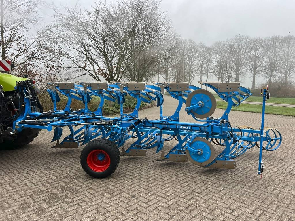 Lemken Juwel 8 V 5 N 100 - Charrue: photos 2 Lemken Juwel 8 V 5 N 100 - Charrue: photos 2