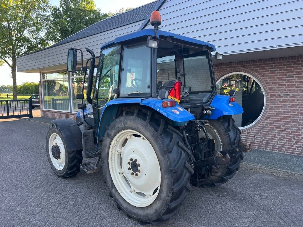 New Holland TL 90 - Tracteur agricole: photos 3 New Holland TL 90 - Tracteur agricole: photos 3