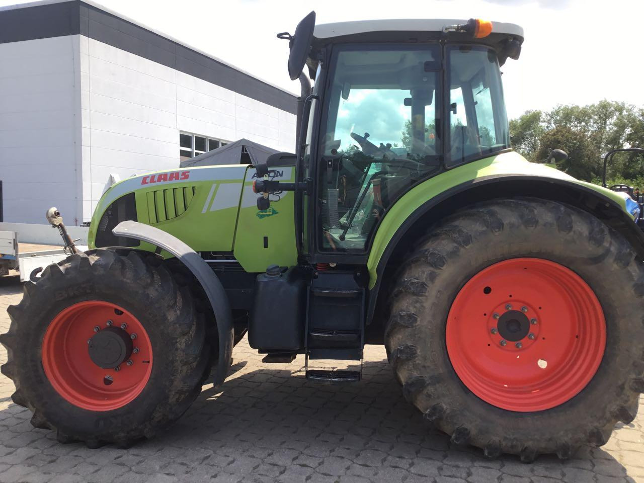 CLAAS Arion 630 - Tracteur agricole: photos 1 CLAAS Arion 630 - Tracteur agricole: photos 1