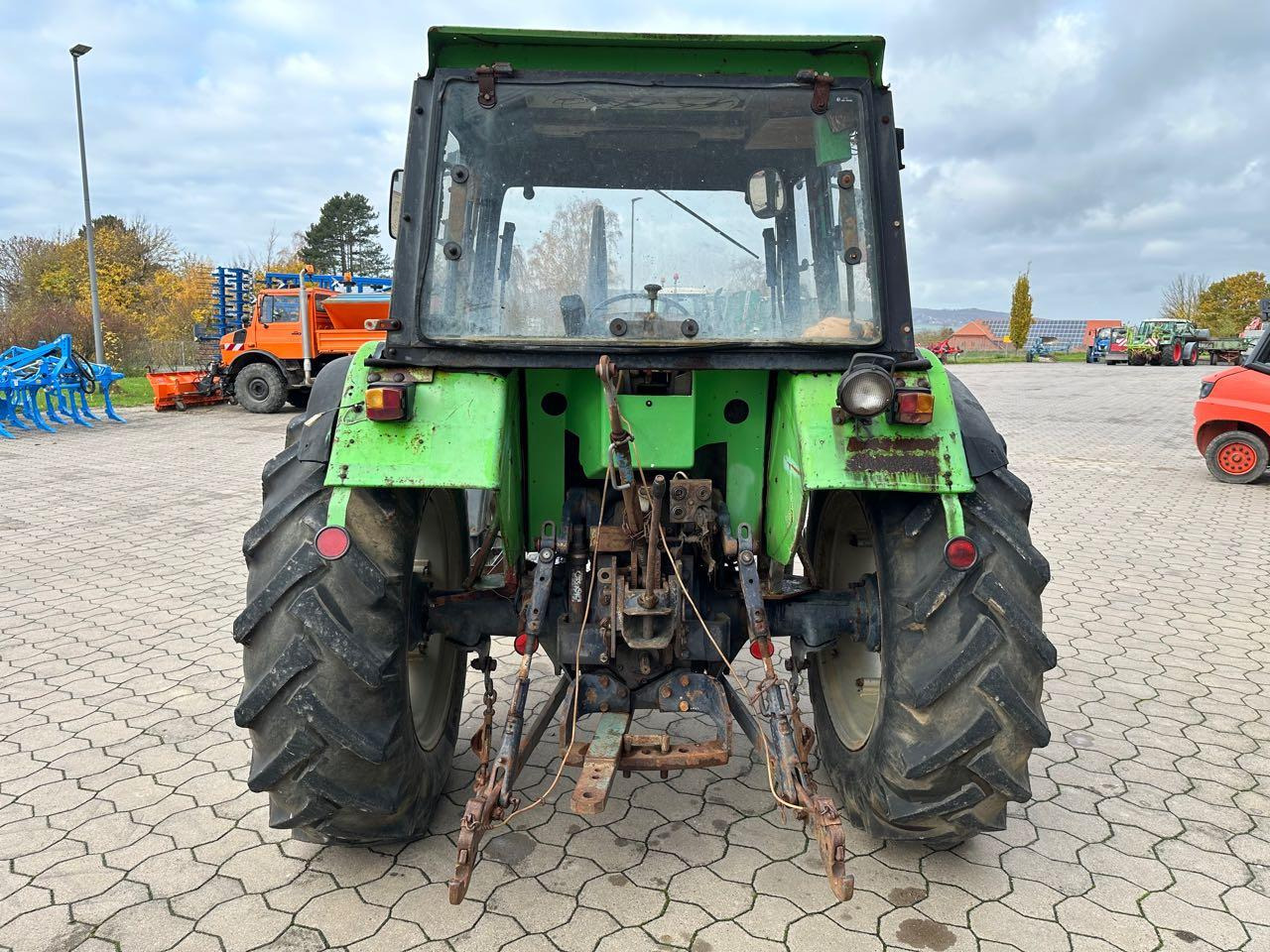 Tracteur agricole Deutz-Fahr D7807 Synchron: photos 6 Tracteur agricole Deutz-Fahr D7807 Synchron: photos 6