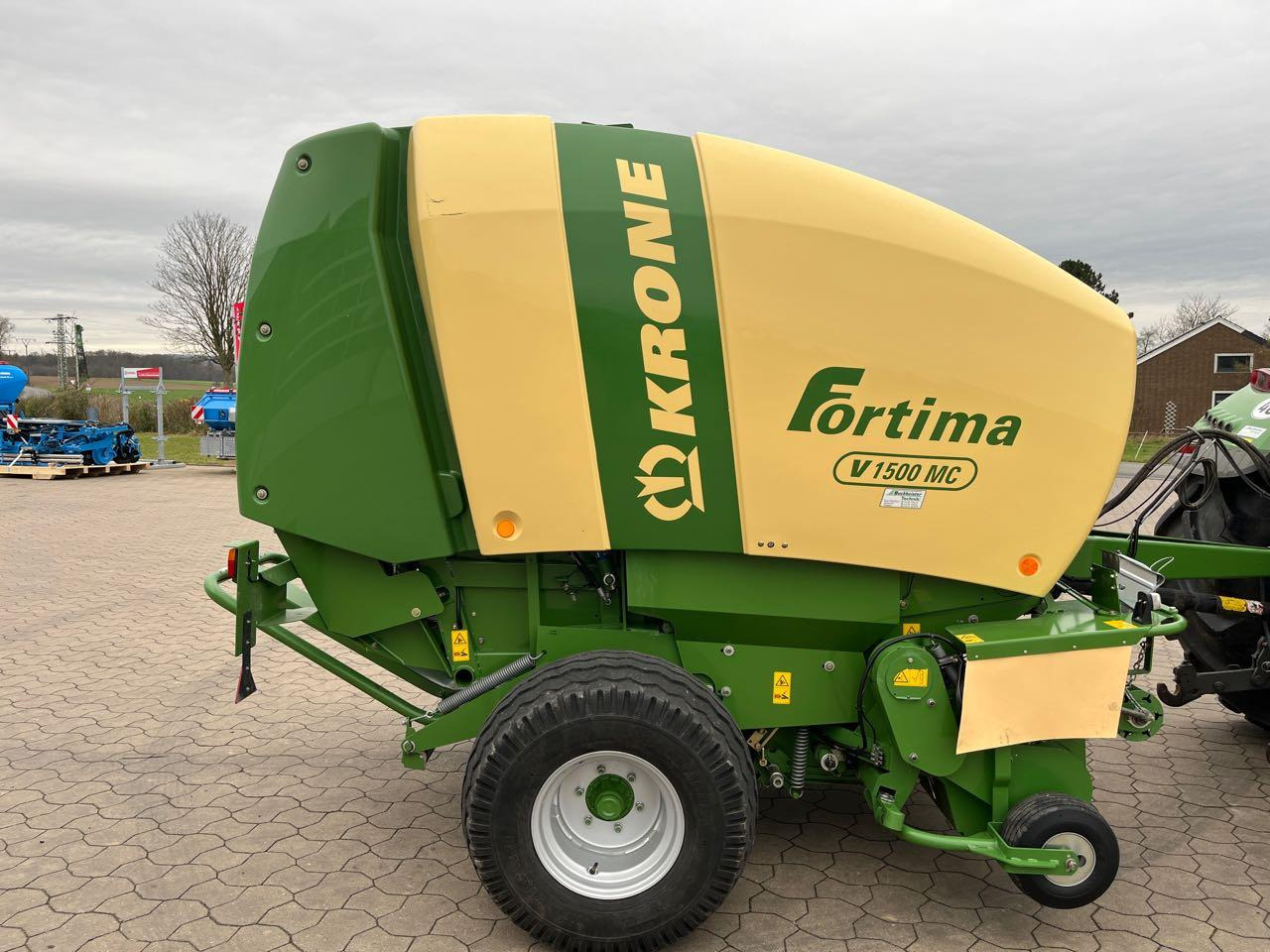 Krone Fortima V 1500 MC - Presse à balles rondes: photos 3 Krone Fortima V 1500 MC - Presse à balles rondes: photos 3