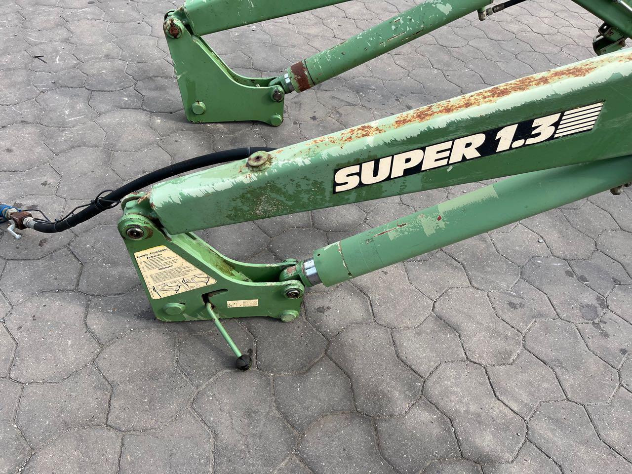 Stoll Super 1.3 - Chargeur frontal pour tracteur: photos 5 Stoll Super 1.3 - Chargeur frontal pour tracteur: photos 5