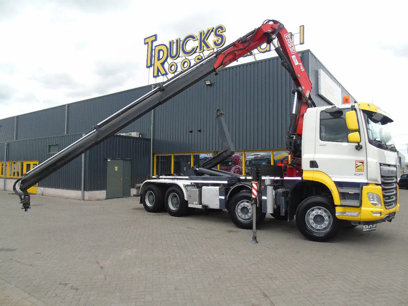 DAF CF 480 + 8X4 + FASSI 16T/M + 20T HOOK + REMOTE + PERFECT - Camion ampliroll, Camion grue: photos 2 DAF CF 480 + 8X4 + FASSI 16T/M + 20T HOOK + REMOTE + PERFECT - Camion ampliroll, Camion grue: photos 2