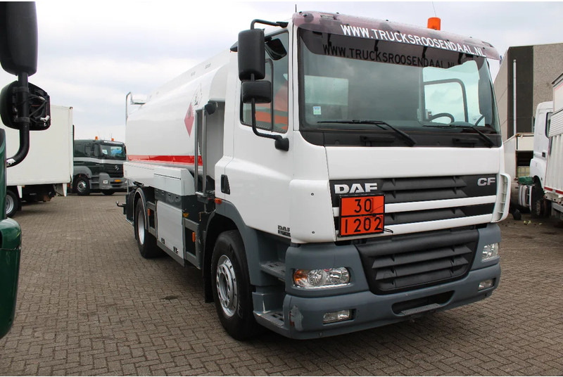 DAF CF 85.430 + PUMP/METERS + 4 COMPART / 15.000 LITER + COMPLETE SYSTEM WORKING - Camion citerne: photos 2 DAF CF 85.430 + PUMP/METERS + 4 COMPART / 15.000 LITER + COMPLETE SYSTEM WORKING - Camion citerne: photos 2