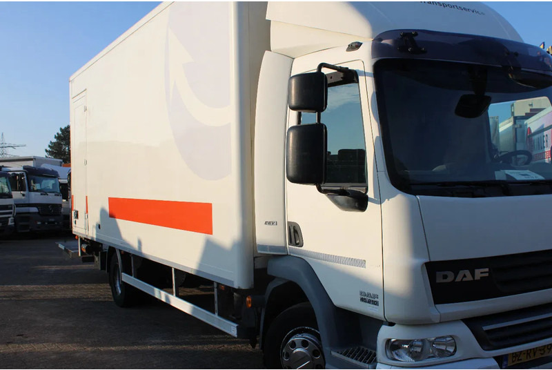 DAF LF 45 .210 + EURO 5 + LIFT + 6.38METER - Camion fourgon: photos 4 DAF LF 45 .210 + EURO 5 + LIFT + 6.38METER - Camion fourgon: photos 4
