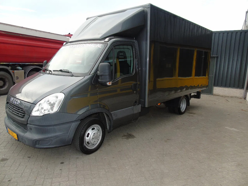 Iveco Daily 35C13 + LIFT + EURO 5 - Fourgon: photos 2 Iveco Daily 35C13 + LIFT + EURO 5 - Fourgon: photos 2