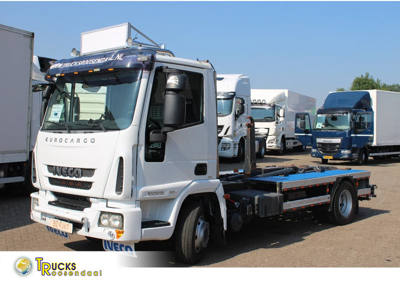 Iveco Eurocargo 100e18 +EURO 5 + HOOK SYSTEM - Camion ampliroll: photos 1 Iveco Eurocargo 100e18 +EURO 5 + HOOK SYSTEM - Camion ampliroll: photos 1