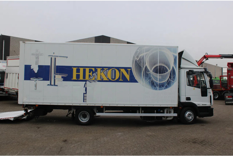Iveco Eurocargo 80E18 + MANUAL + EURO 5 - Camion fourgon: photos 3 Iveco Eurocargo 80E18 + MANUAL + EURO 5 - Camion fourgon: photos 3
