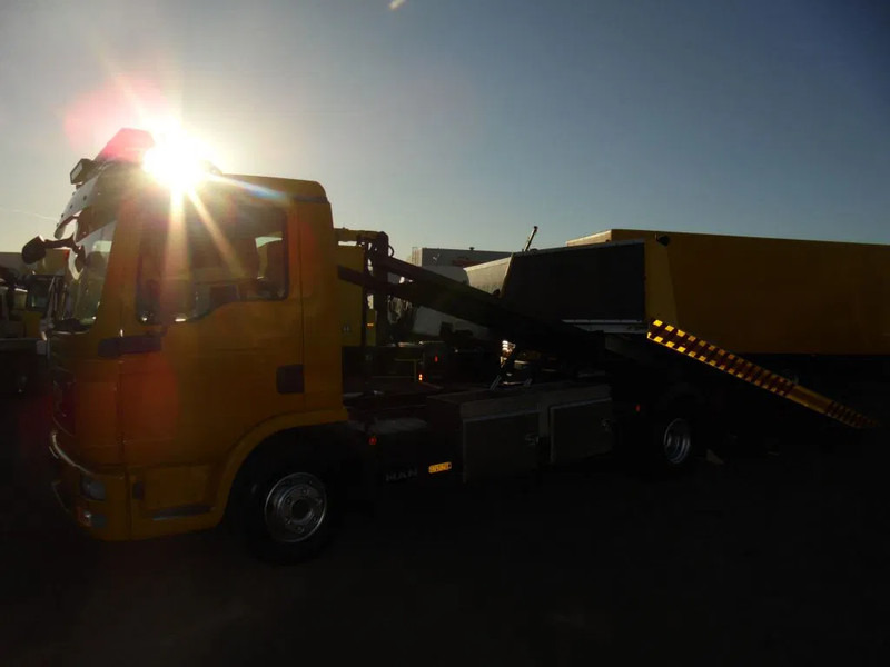 Camion porte-voitures MAN TGL 12.220 + manual + full option+ BRIL + WINCH + Discounted from 42.950,-: photos 7