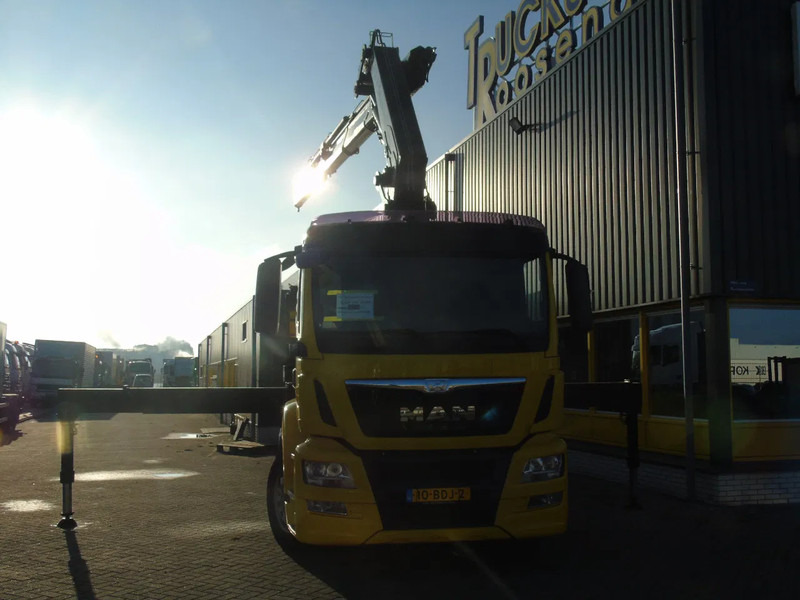 MAN TGS 26.360 + FASSI 420AXP.24 + 6X2 STEERING + 4.876 HOURS + EURO 6 - Camion grue: photos 5 MAN TGS 26.360 + FASSI 420AXP.24 + 6X2 STEERING + 4.876 HOURS + EURO 6 - Camion grue: photos 5