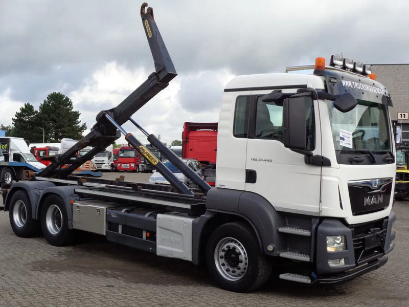 MAN TGS 33.440 + Manual + Hook system + Euro 6 + 6X4 + Discounted from 69.500,- - Camion ampliroll: photos 3 MAN TGS 33.440 + Manual + Hook system + Euro 6 + 6X4 + Discounted from 69.500,- - Camion ampliroll: photos 3
