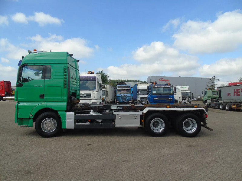MAN TGX 28.480 + 6X2 + MANUAL - Camion - système de câble: photos 2 MAN TGX 28.480 + 6X2 + MANUAL - Camion - système de câble: photos 2