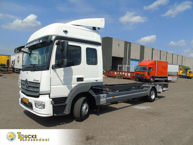 Mercedes-Benz Atego 1218 + EURO 6 + 5 PERS + BDF + LIFT - Camion porte-conteneur/ Caisse mobile: photos 1 Mercedes-Benz Atego 1218 + EURO 6 + 5 PERS + BDF + LIFT - Camion porte-conteneur/ Caisse mobile: photos 1