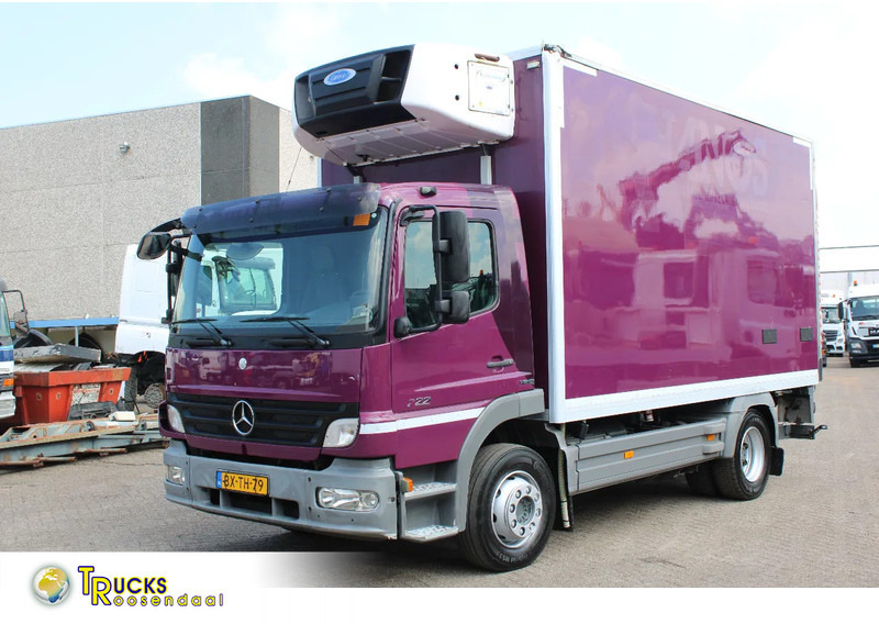 Mercedes-Benz Atego 1222 + carrier + lift + EURO 5 - Camion frigorifique: photos 1 Mercedes-Benz Atego 1222 + carrier + lift + EURO 5 - Camion frigorifique: photos 1