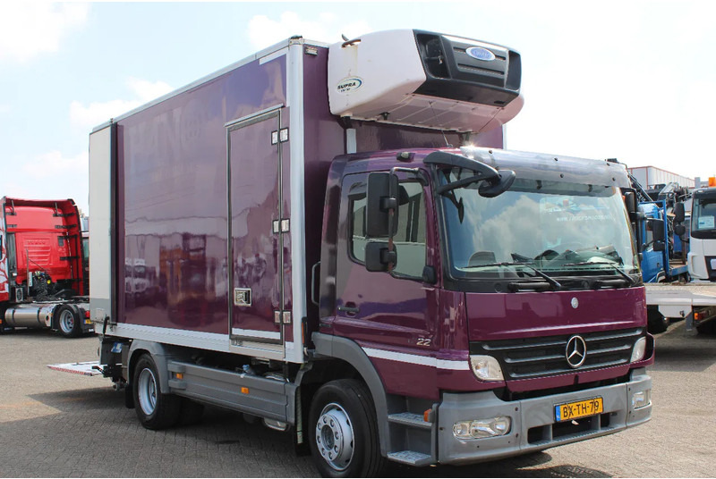 Mercedes-Benz Atego 1222 + carrier + lift + EURO 5 - Camion frigorifique: photos 4 Mercedes-Benz Atego 1222 + carrier + lift + EURO 5 - Camion frigorifique: photos 4