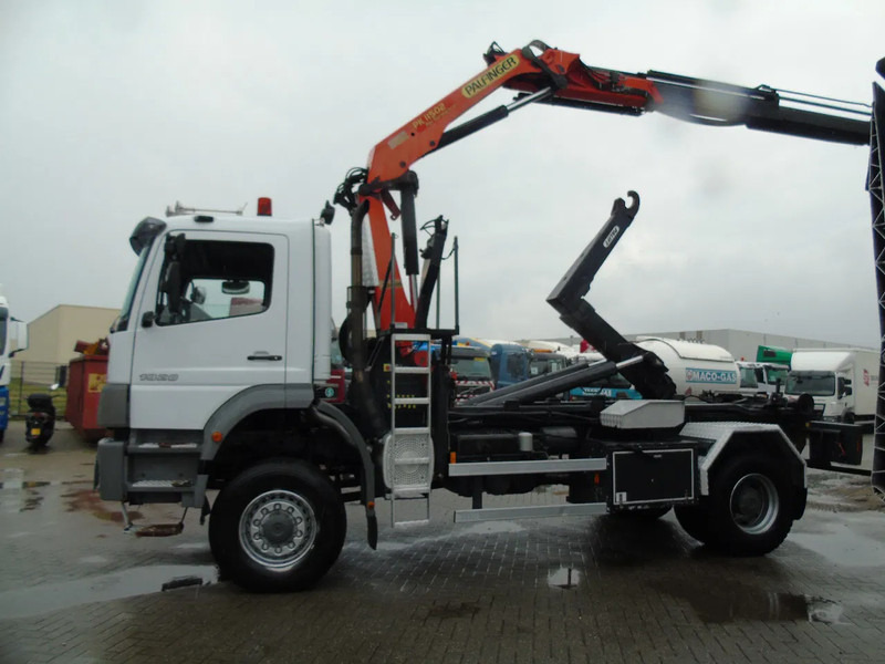 Mercedes-Benz Atego 1928 + 4x4 + PALFINGER PK11.500 + pallift + MANUAL + SPRING - Camion grue: photos 5 Mercedes-Benz Atego 1928 + 4x4 + PALFINGER PK11.500 + pallift + MANUAL + SPRING - Camion grue: photos 5